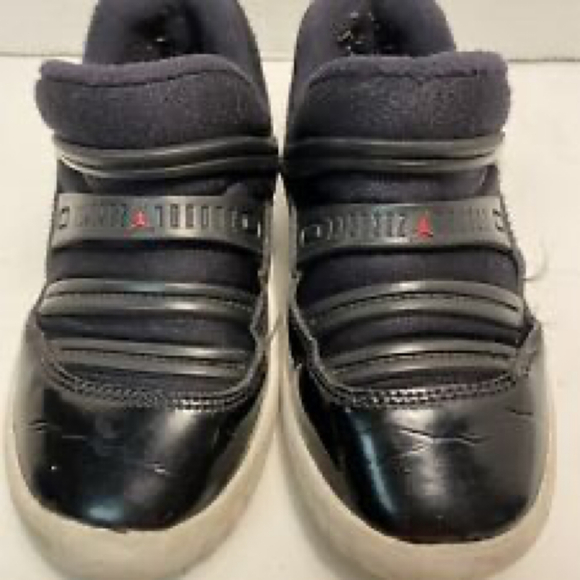 NIKE Air Jordan Retro 11 Athletic Shoes Toddler Size 10C - Picture 2 of 9